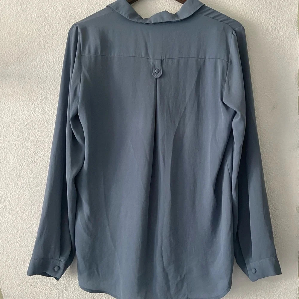 Anthropologie Pleione Blue Utility Blouse Button Up Quiet Luxury Minimalist M - Picture 8 of 11